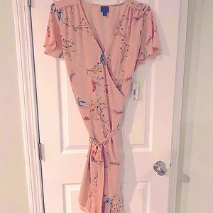 NWT!!  Knee Length Floral Wrap Dress - XL